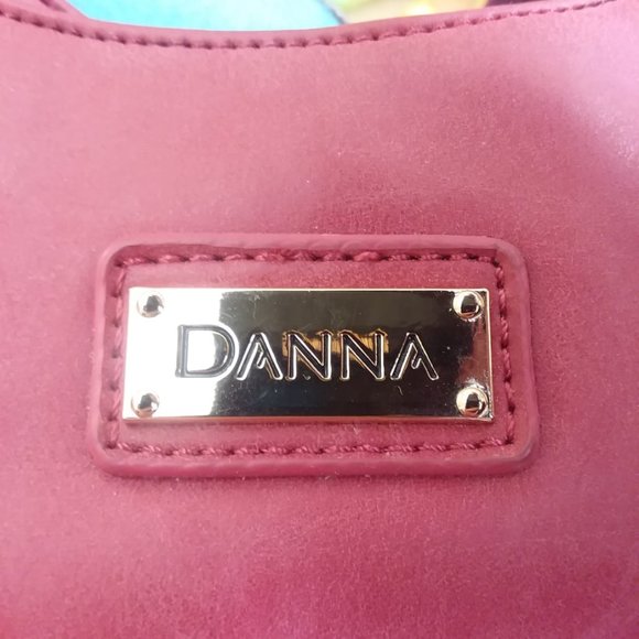 Danna Pink floral purse Faux leather. - Picture 13 of 13